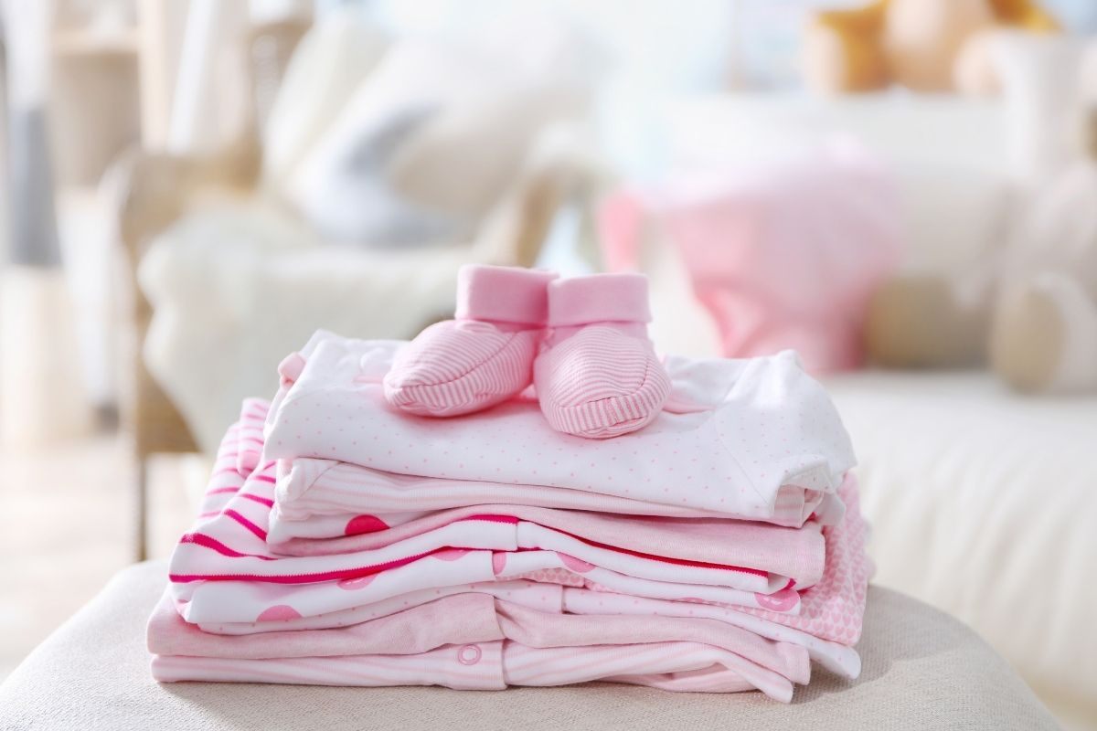 7 Tips for How to Organize a Baby's Clothes